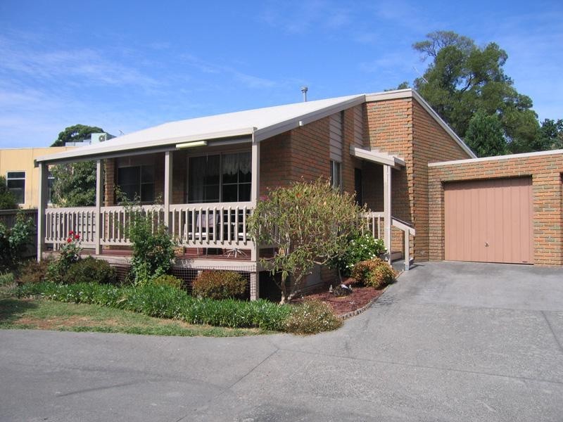 4/4 Sophia Grove, Tecoma VIC 3160
