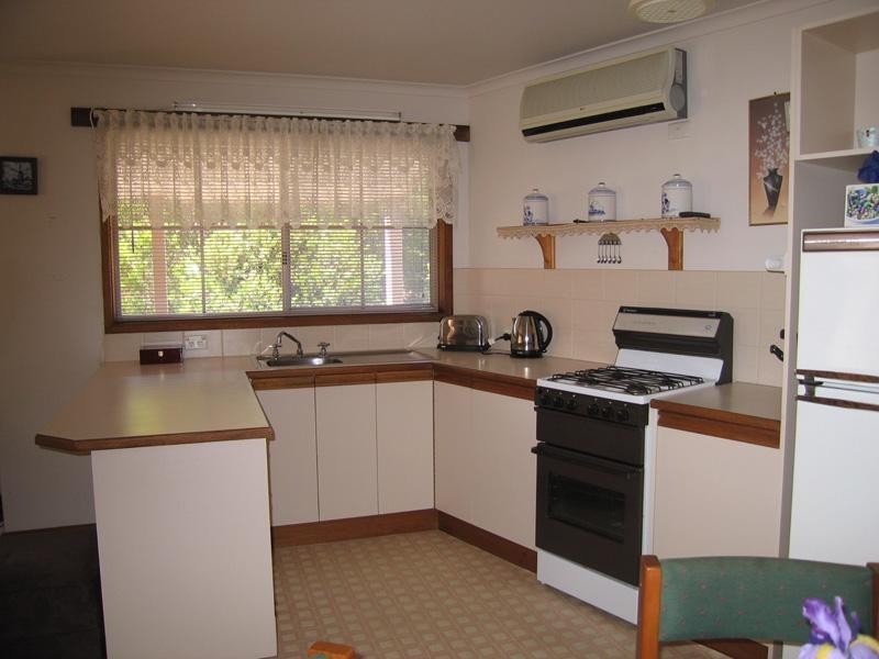 4/4 Sophia Grove, Tecoma VIC 3160