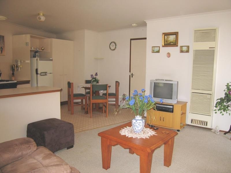 4/4 Sophia Grove, Tecoma VIC 3160