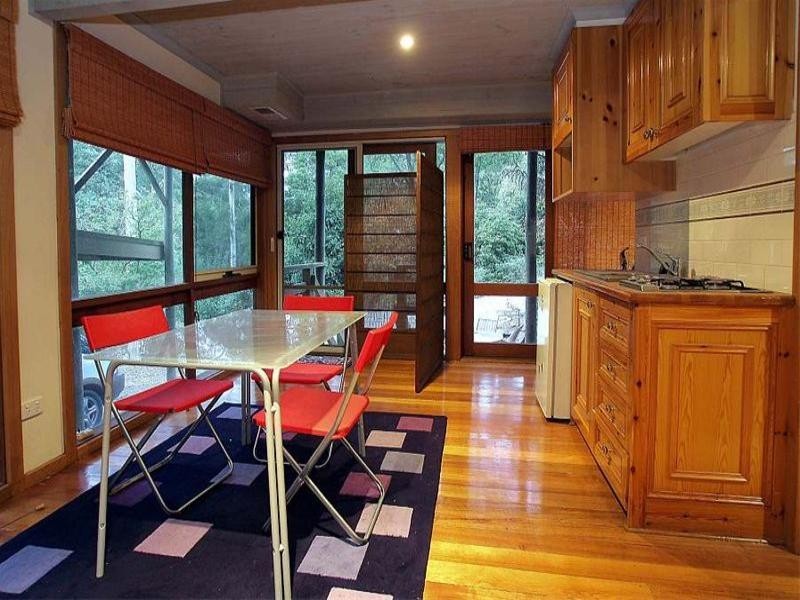 33 Glen Road, Belgrave Heights VIC 3160