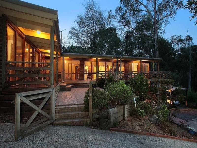 33 Glen Road, Belgrave Heights VIC 3160