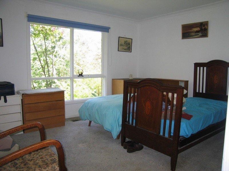 11 Currie Avenue, Tecoma VIC 3160