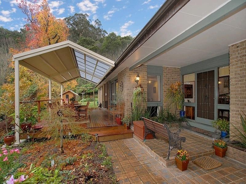 7 St Leonards Road, Selby VIC 3159