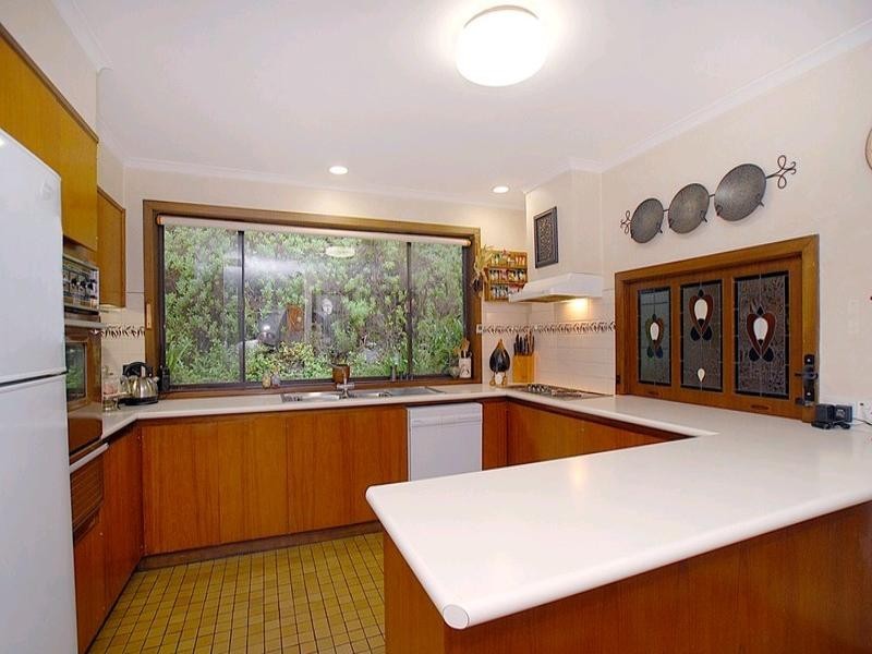 7 St Leonards Road, Selby VIC 3159