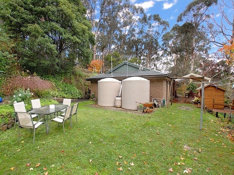 7 St Leonards Road, Selby VIC 3159