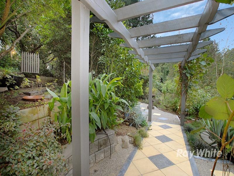 5 Panteg Road, Sassafras VIC 3787