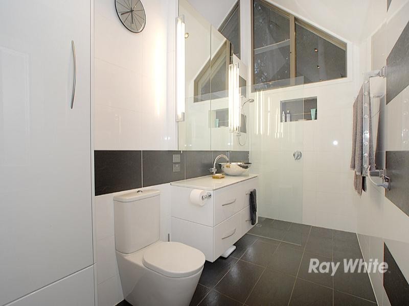 5 Panteg Road, Sassafras VIC 3787