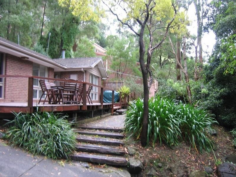 18 Hazelvale Road, Tecoma VIC 3160