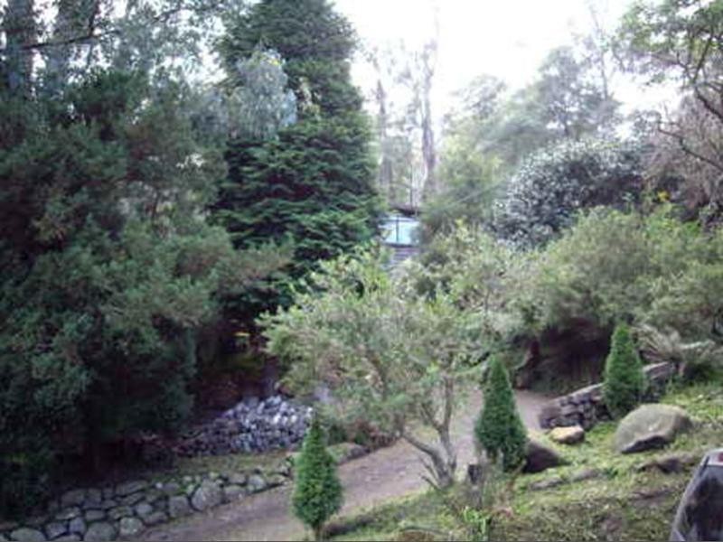 11 Glen-harrow Heights Road, Belgrave VIC 3160