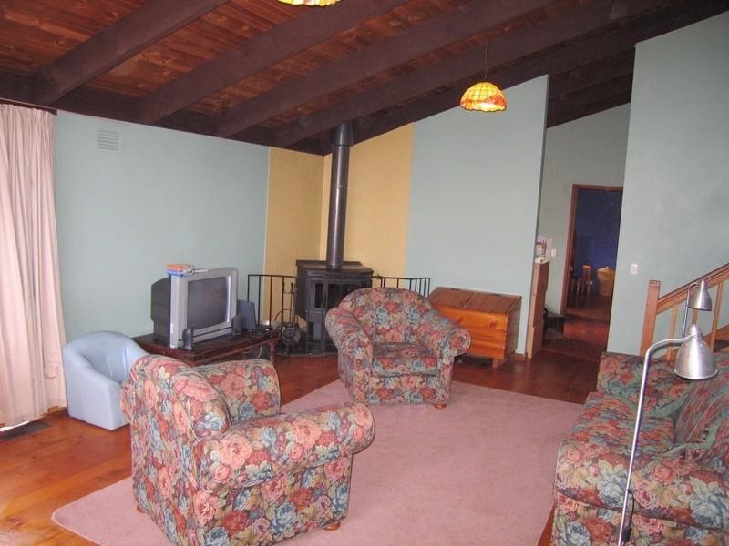 11 Glen-harrow Heights Road, Belgrave VIC 3160