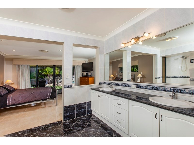 97 Parsons Road, Forest Glen QLD 4556