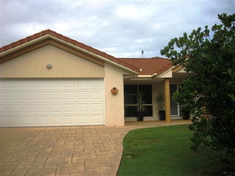 5 Greenway Place, Mountain Creek QLD 4557