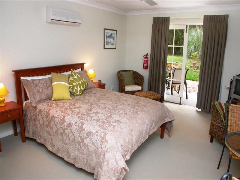 16 Nicolle Court, Mooloolah Valley QLD 4553