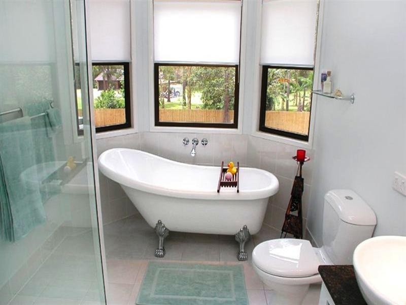 16 Nicolle Court, Mooloolah Valley QLD 4553