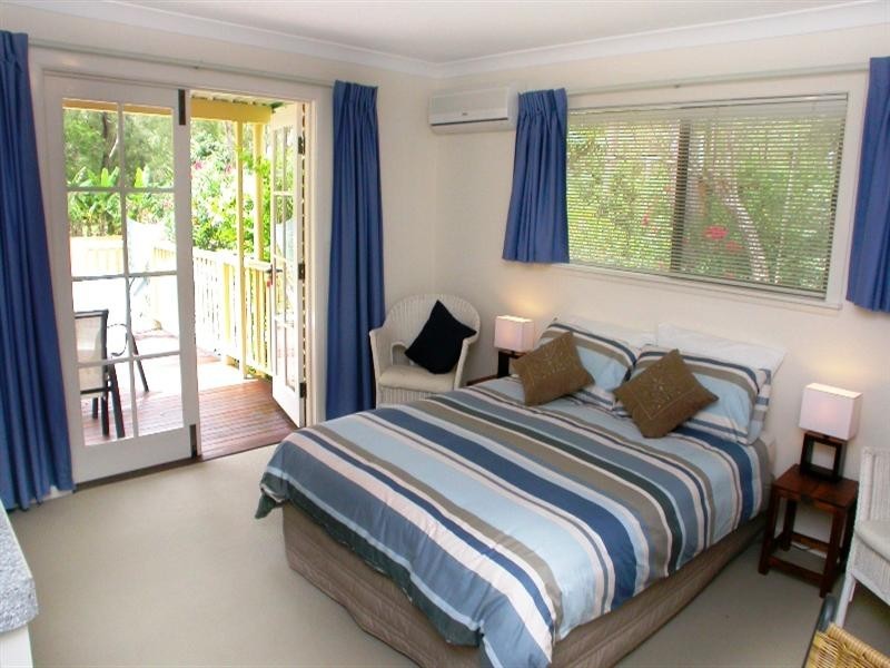 16 Nicolle Court, Mooloolah Valley QLD 4553