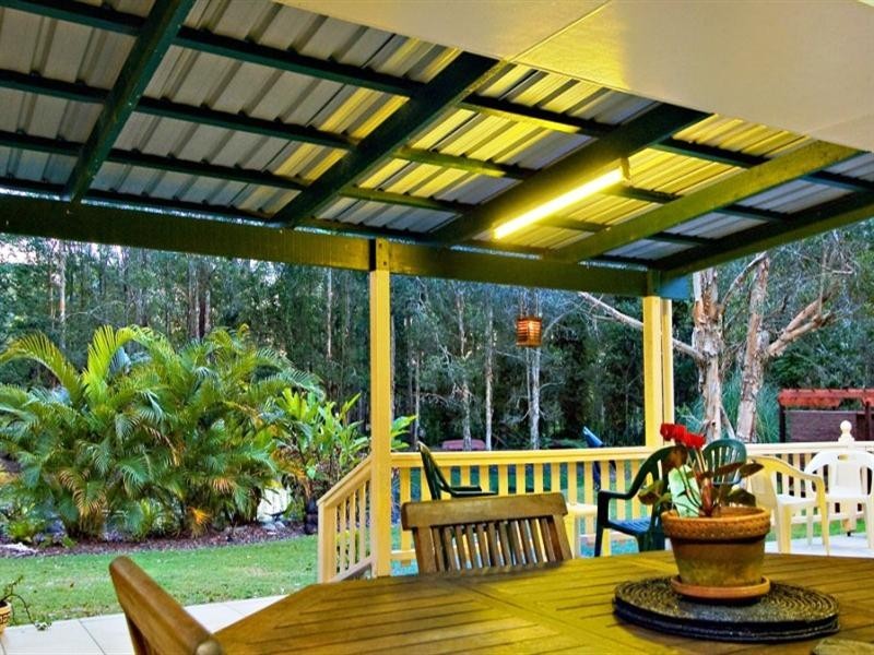 16 Nicolle Court, Mooloolah Valley QLD 4553