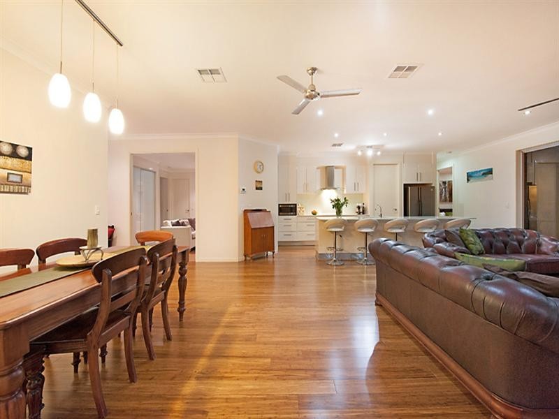 15 Monscott Place, Forest Glen QLD 4556