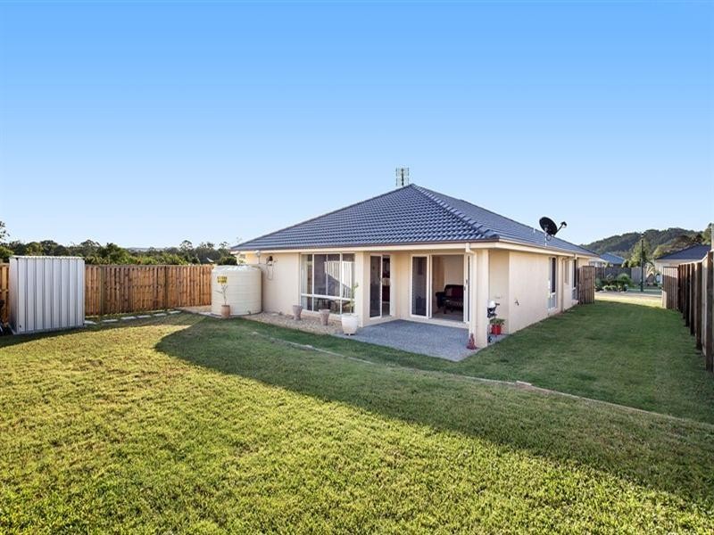 21 Forest Pines Boulevard, Forest Glen QLD 4556