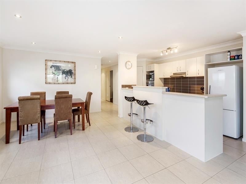 6 Birchgrove Street, Sippy Downs QLD 4556