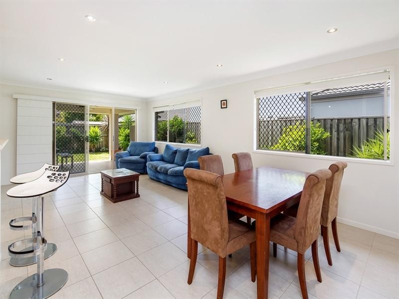 6 Birchgrove Street, Sippy Downs QLD 4556