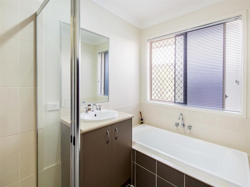 6 Birchgrove Street, Sippy Downs QLD 4556