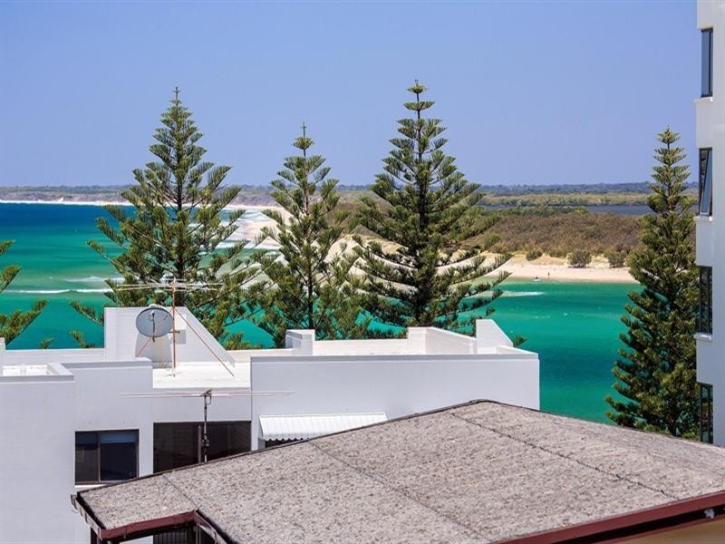 4/68 Lower Gay Terrace, Caloundra QLD 4551