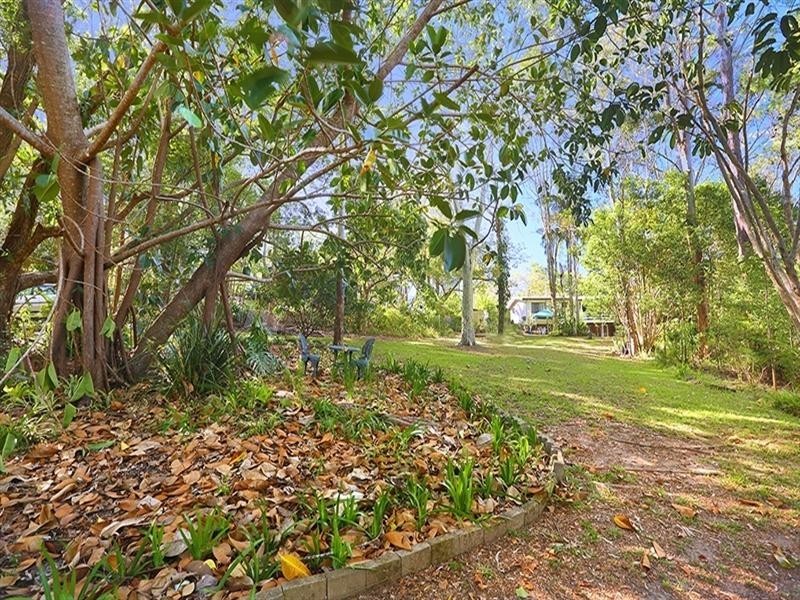 11 Brandenburg Road, Mooloolah Valley QLD 4553