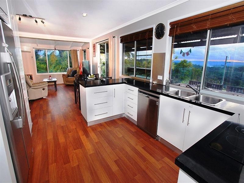 6 Little Horseshoe Lane, Buderim QLD 4556