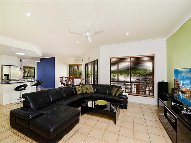 12 Hastings Place, Buderim QLD 4556