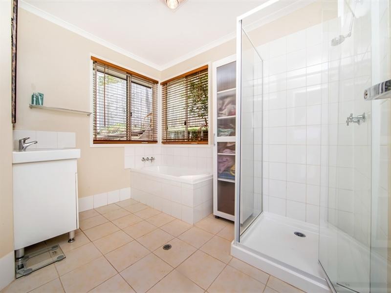 27 Ridge Court, Mooloolah Valley QLD 4553