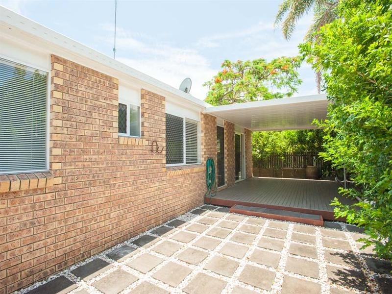 2/231 Broadwater Avenue West, Maroochydore QLD 4558