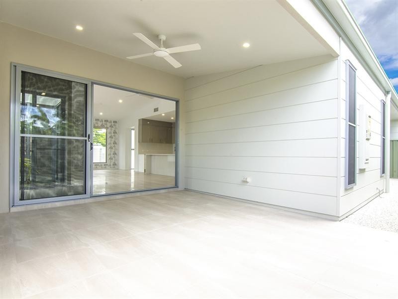 2/18 Eckersley Avenue, Buderim QLD 4556