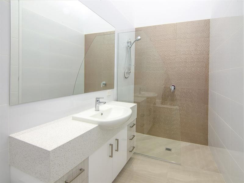 2/18 Eckersley Avenue, Buderim QLD 4556