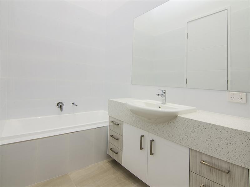 2/18 Eckersley Avenue, Buderim QLD 4556