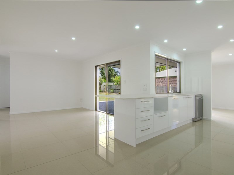 28 Karawatha Drive, Mountain Creek QLD 4557