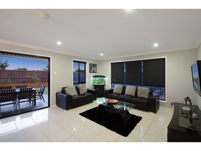 9 Lamatia Drive, Mountain Creek QLD 4557