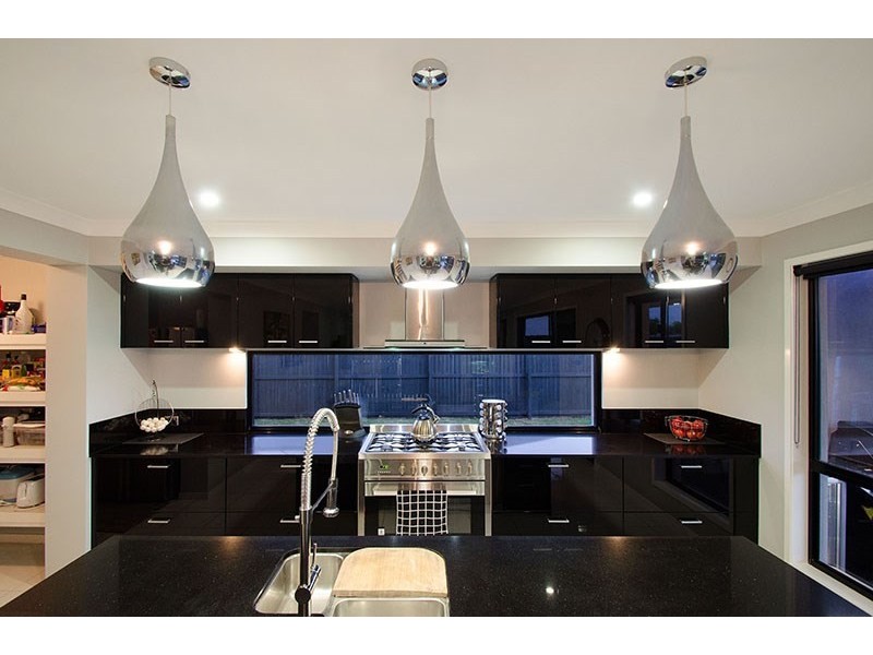 9 Lamatia Drive, Mountain Creek QLD 4557