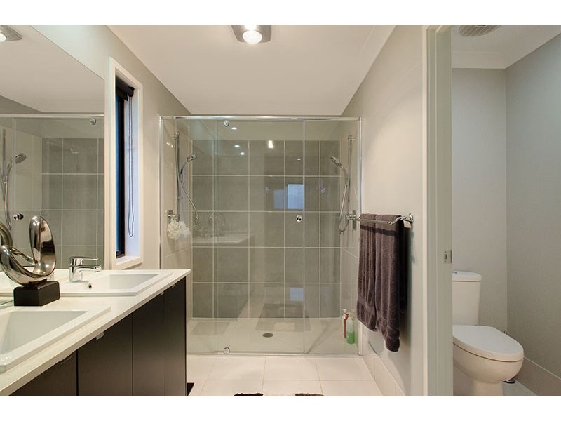 9 Lamatia Drive, Mountain Creek QLD 4557