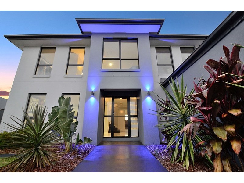 9 Lamatia Drive, Mountain Creek QLD 4557