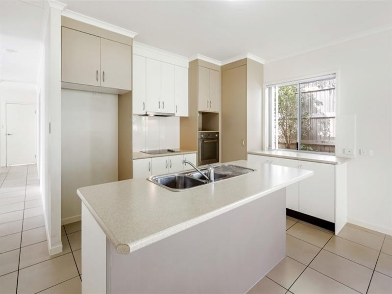 2/8 Camden Way, Maroochydore QLD 4558