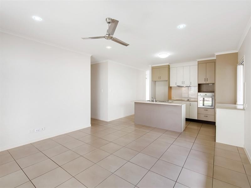 2/8 Camden Way, Maroochydore QLD 4558