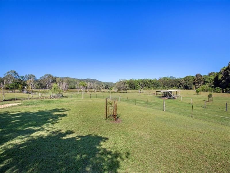 137 Old Gympie Road, Mooloolah Valley QLD 4553