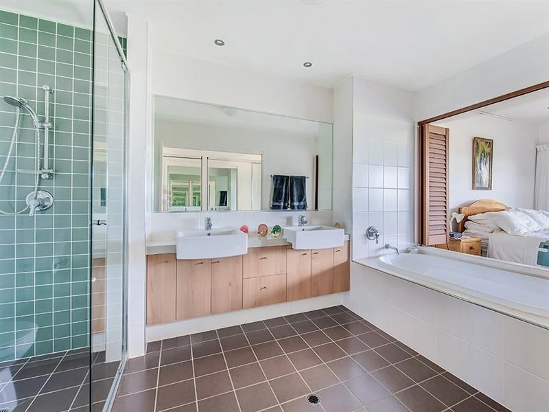 135/80 North Shore Road, Twin Waters QLD 4564