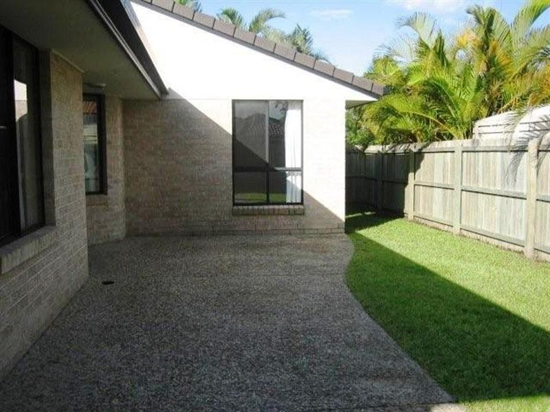 28 Phoenix Circuit, Sippy Downs QLD 4556