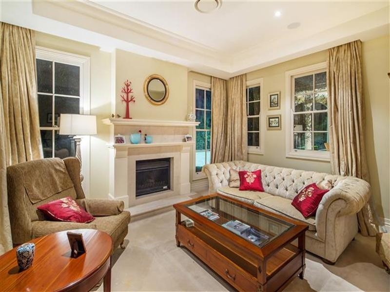 22 Mountain Top Court, Mons QLD 4556