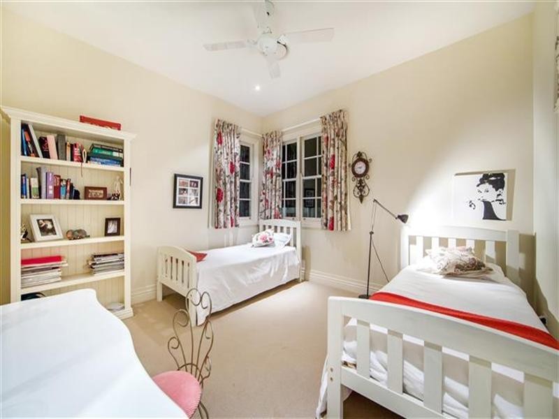 22 Mountain Top Court, Mons QLD 4556