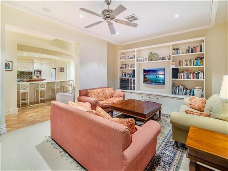 22 Mountain Top Court, Mons QLD 4556