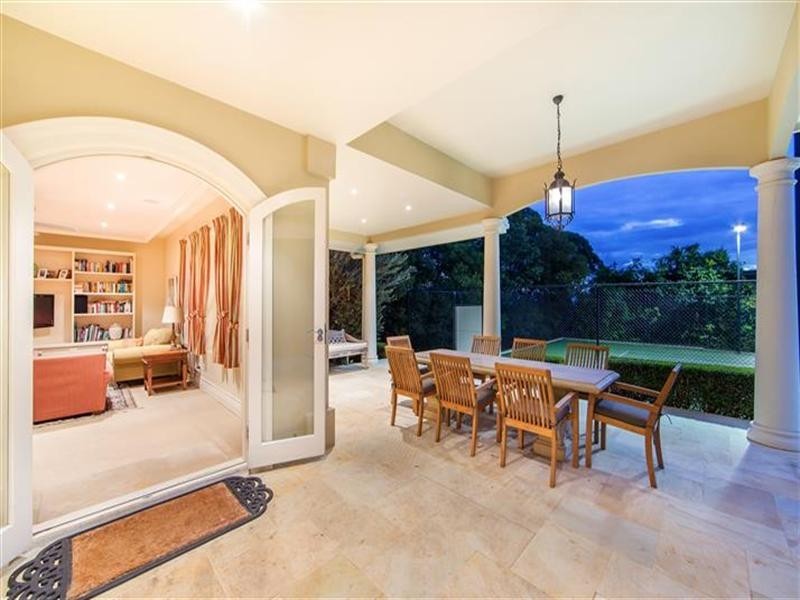 22 Mountain Top Court, Mons QLD 4556