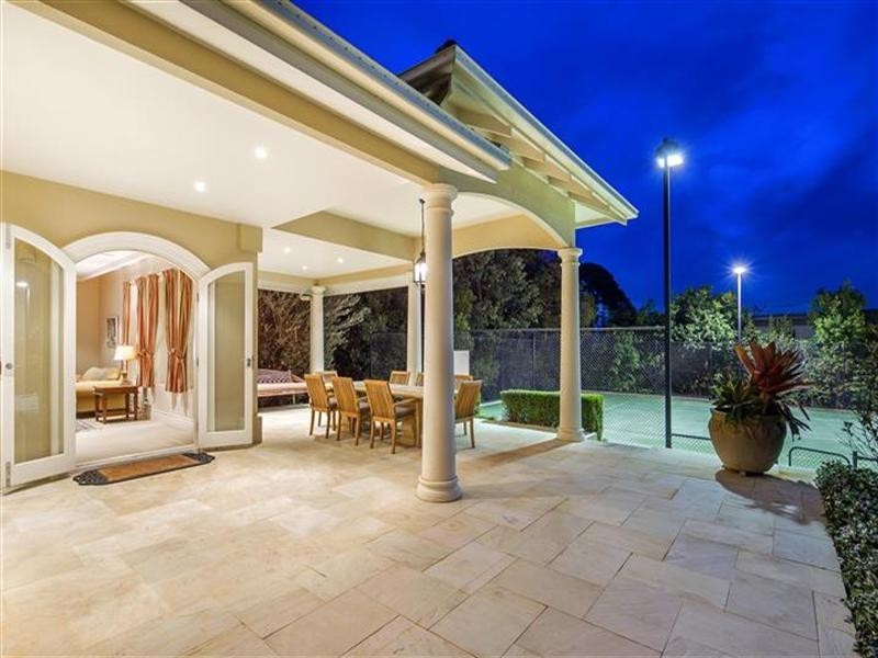 22 Mountain Top Court, Mons QLD 4556