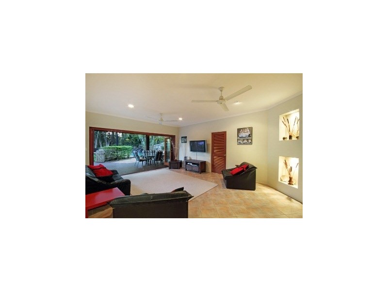 10 Melcar Court, Diddillibah QLD 4559